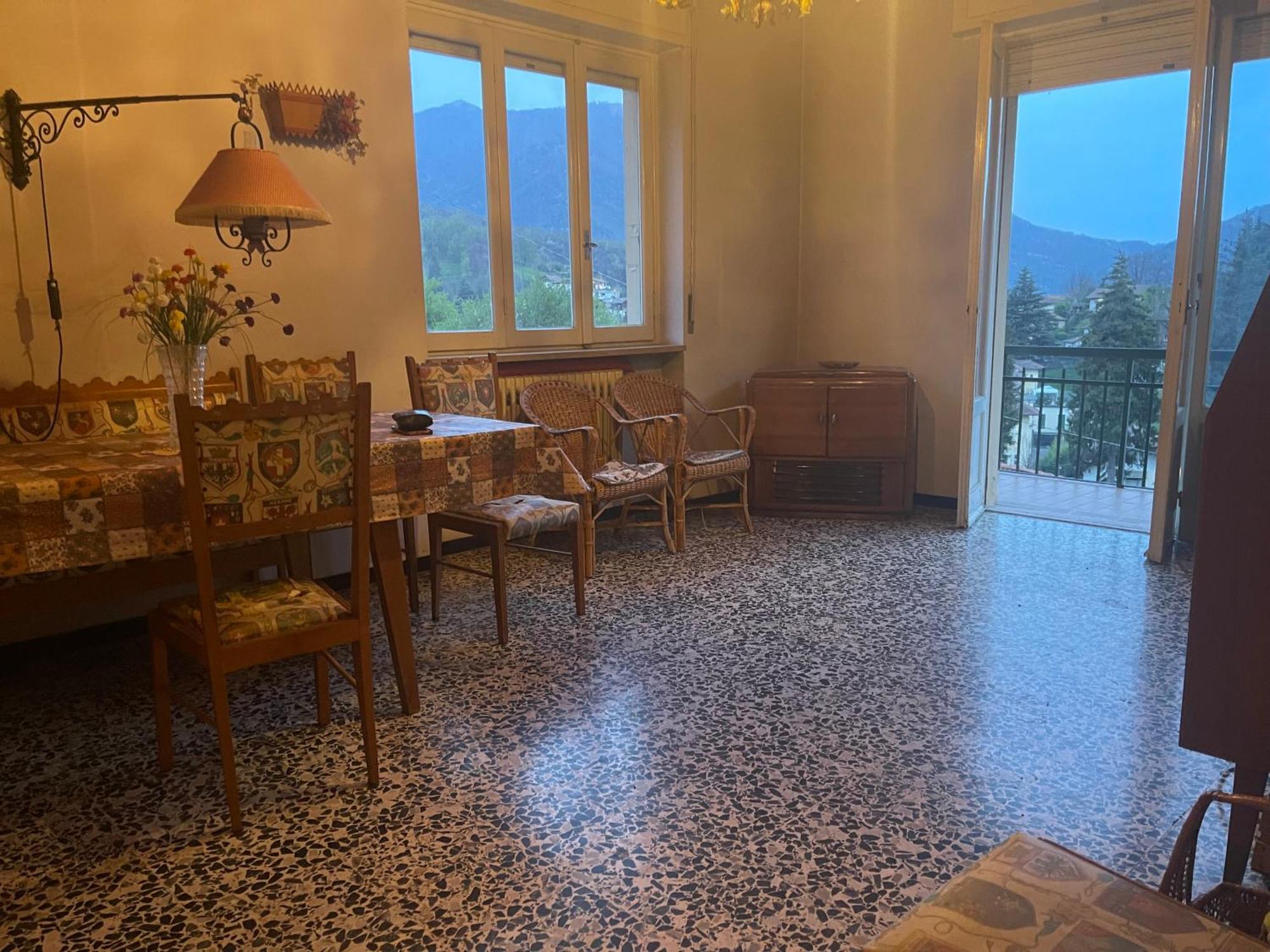 Laghi Di Como Appartamento Di Licinia E Mario Asso Eksteriør billede